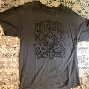 Men’s O’Neil t-shirt size large, very good condition, smoke free house.